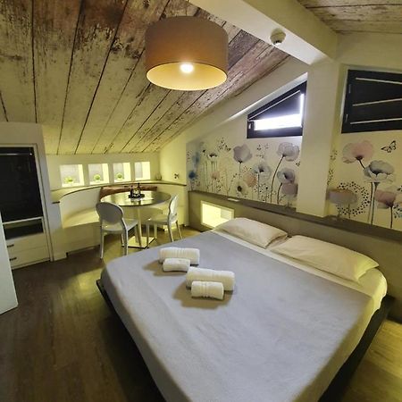칼리아리 비올라 룸스 B&B 외부 사진